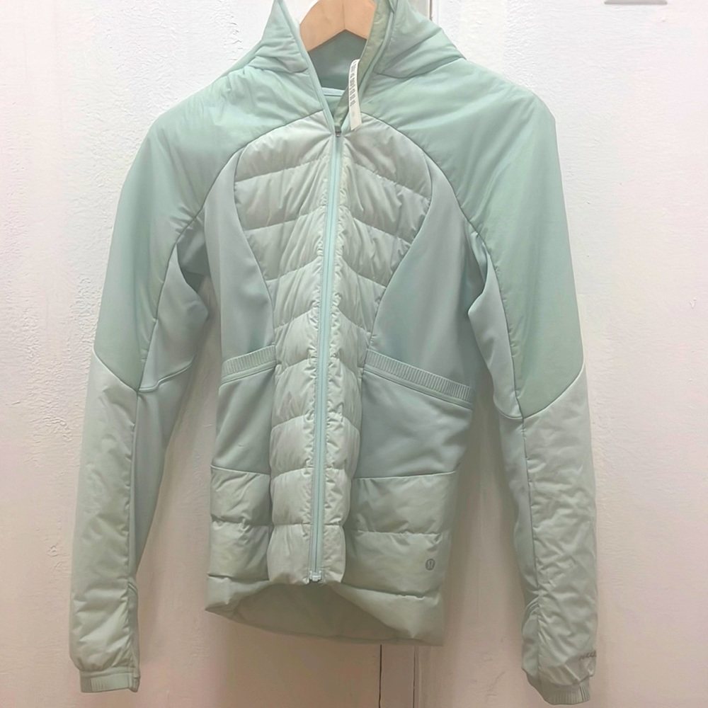 Lululemon Jacket w/Removable Hood